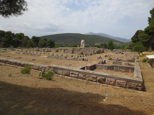 Epidaurus - zbytky ubytovacího zařízení