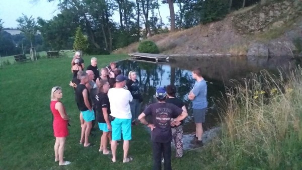 Horní jezírko se pstruhy a s vlastním pramenem.