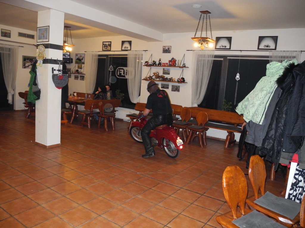 Milan a Jawa 555
